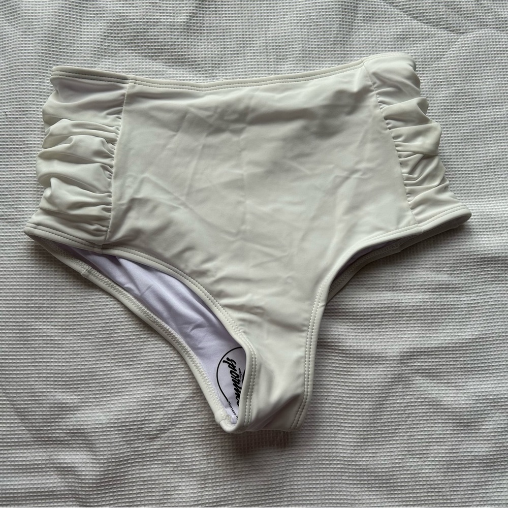 Chic Cream Ruched Bikini Bottom